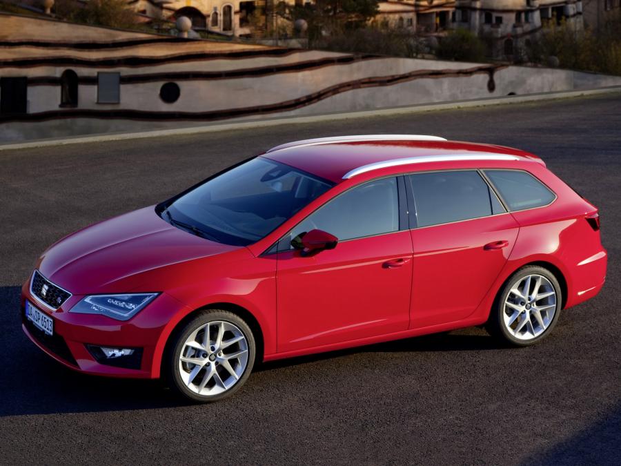  Seat Leon ST FR 2013 года  (фото 13 из 18)